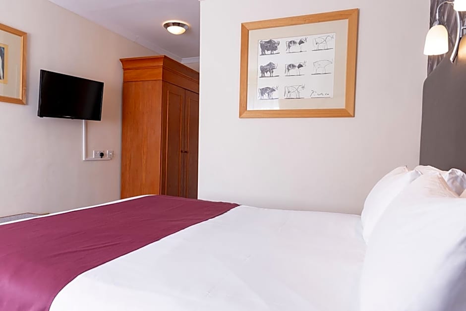 Roebuck by Greene King Inns