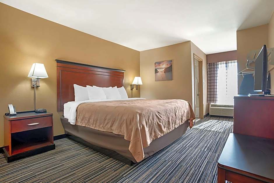 Quality Inn Brookhaven