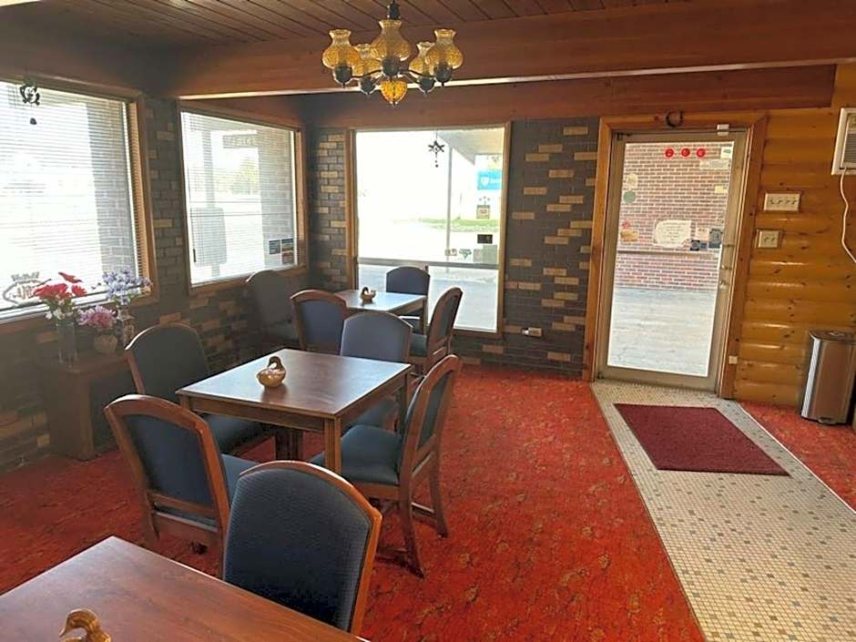 Love Hotels Western Holiday by OYO at Harlan Lake NE