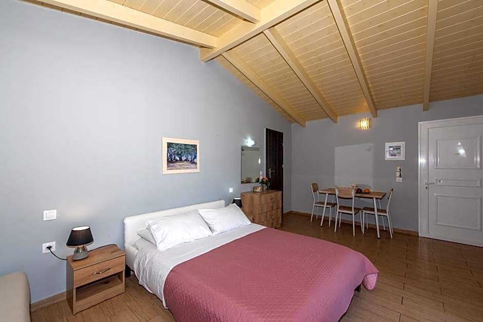 Tsolakis Studios & Apartments