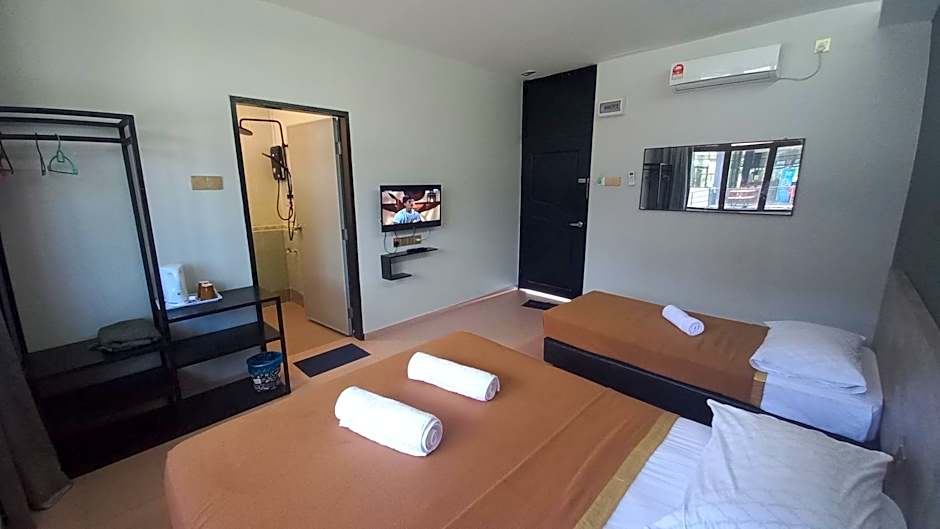 DLAYARAN HOTEL & CAFE
