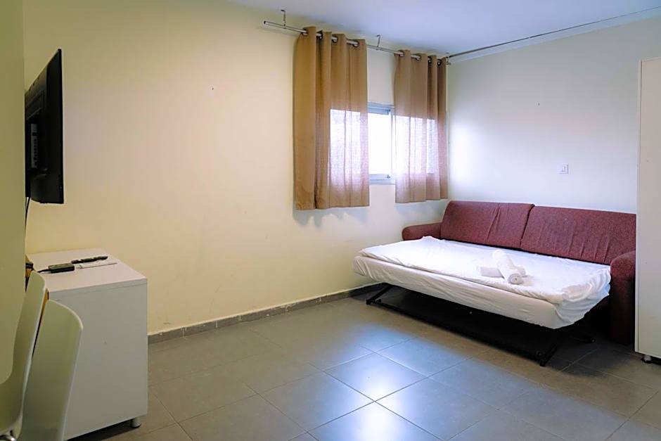 Rich Luxury Suites - Renovated