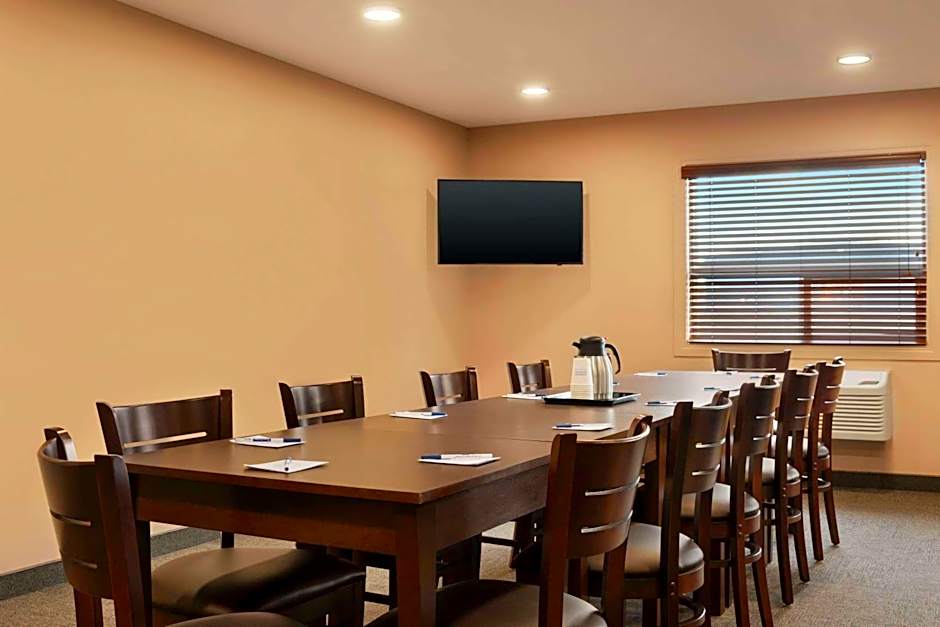 Travelodge by Wyndham Pincher Creek