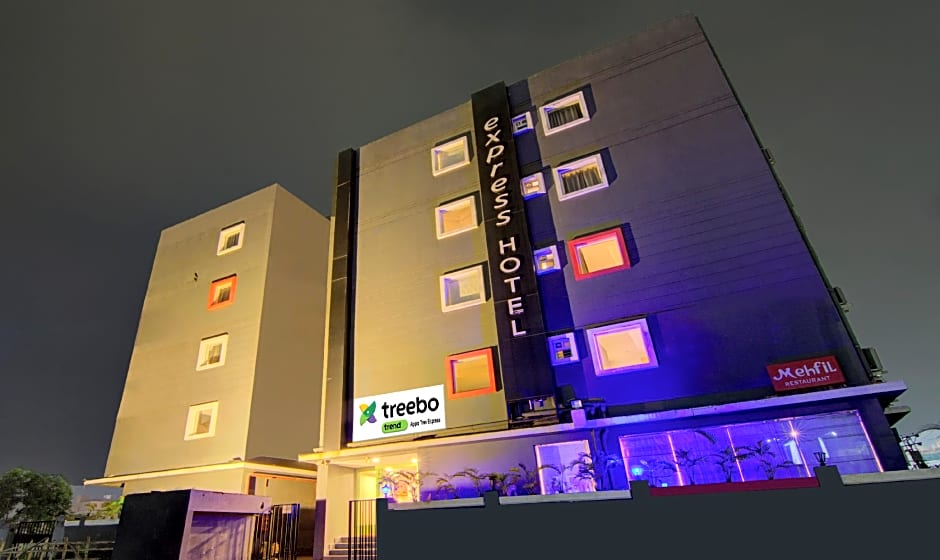 Treebo Trend Apple Tree Express