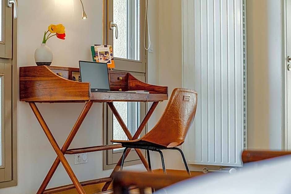 Demeures & Châteaux Auberge de la Tour - Hôtel & Restaurants - Marcolès Auvergne