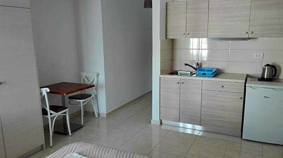 Anatoli Rooms