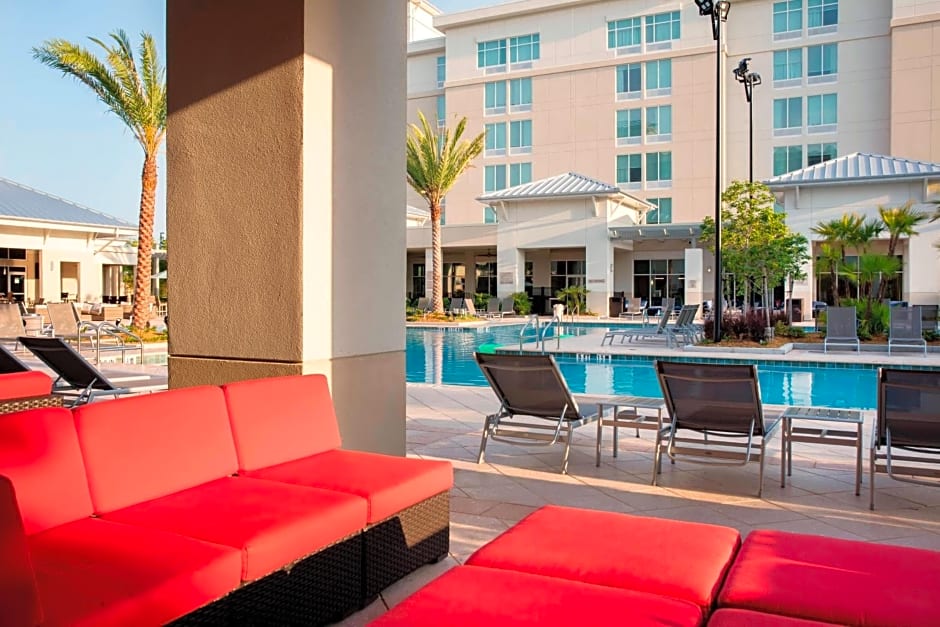 TownePlace Suites Orlando at FLAMINGO CROSSINGS® Town Center/Western Entrance