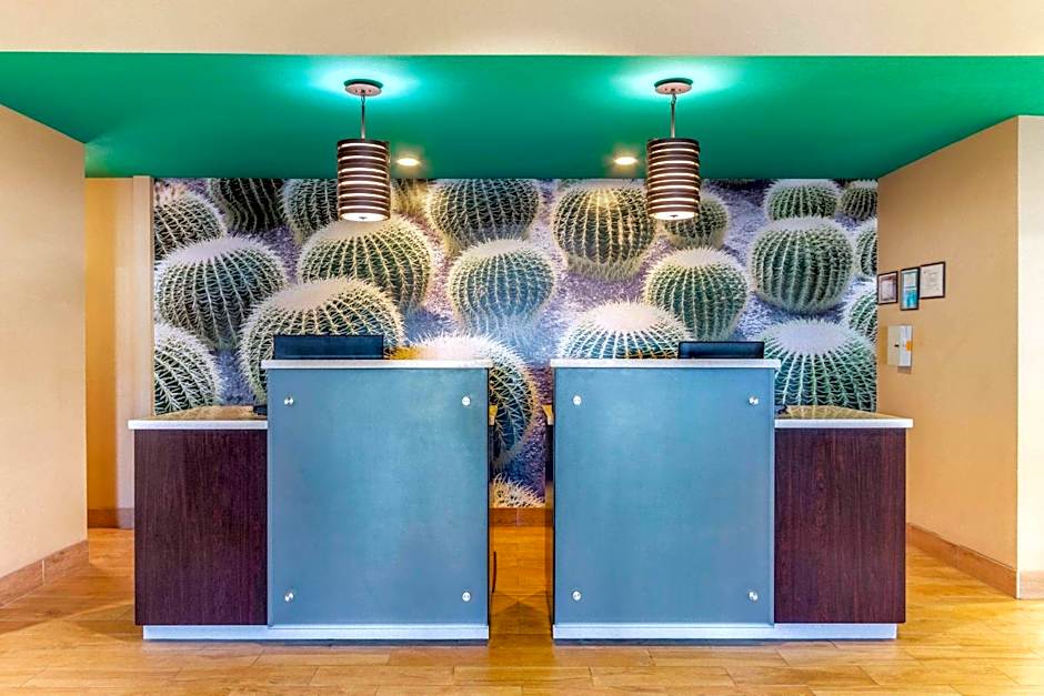 La Quinta Inn & Suites by Wyndham Carlsbad