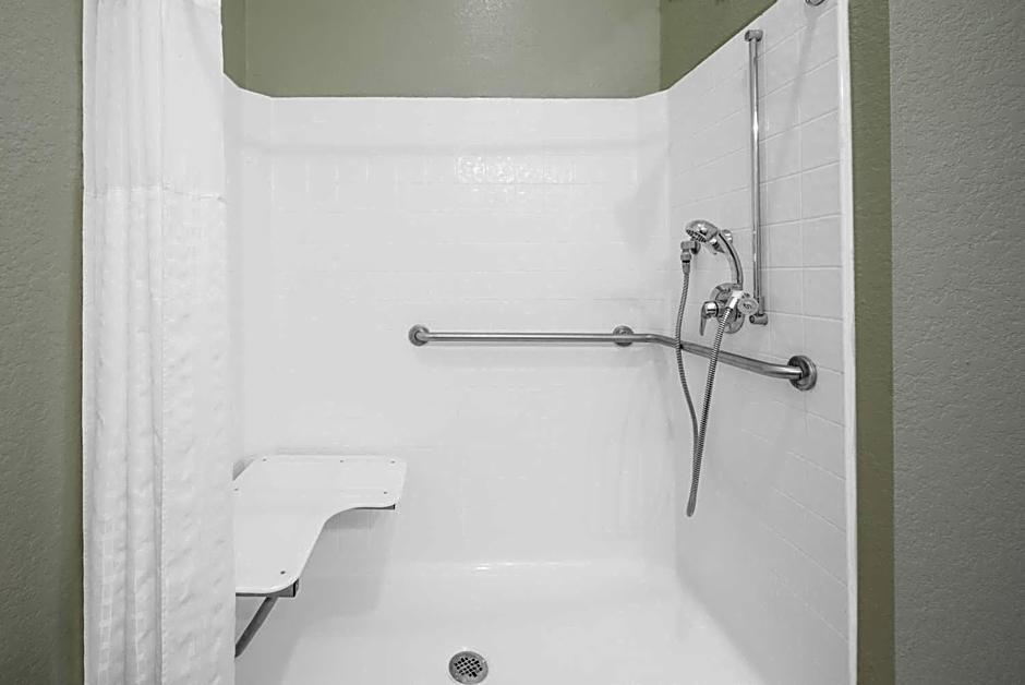 Baymont by Wyndham Pearsall