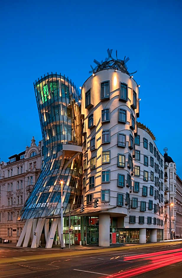 Dancing House hotel - Tančící dům