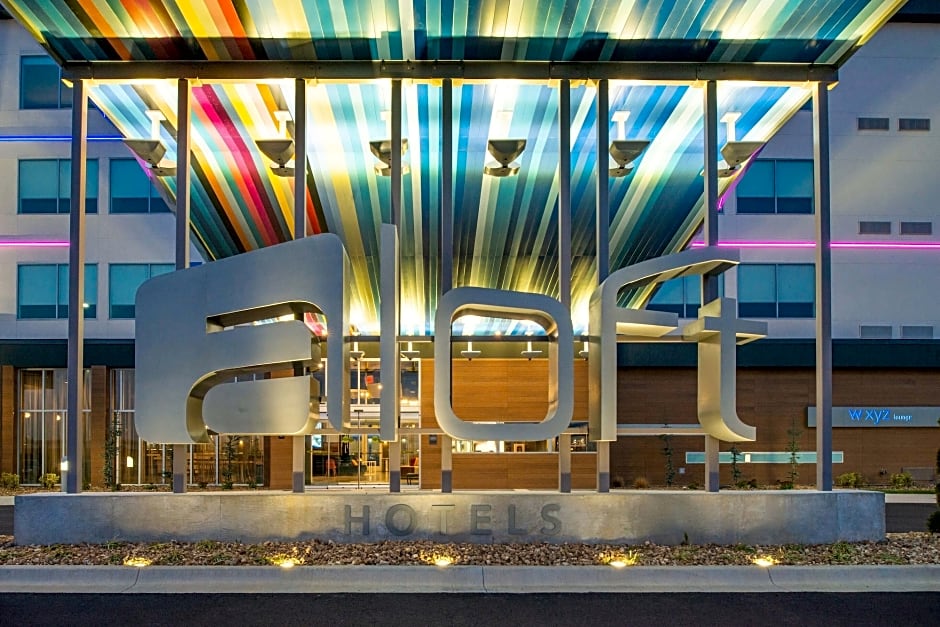 Aloft North Kansas City, a Marriott Hotel