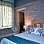HOTEL ANA CATALINA & SUITES