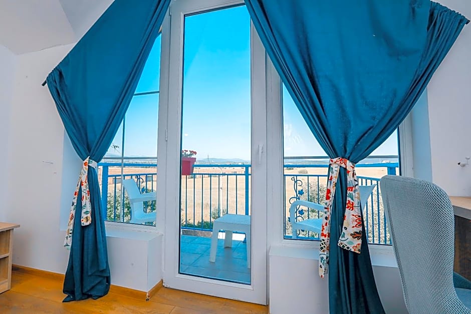 Laguna Beach Club Bazaleti Lake