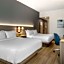 Comfort Inn & Suites Newark Liberty International Airport