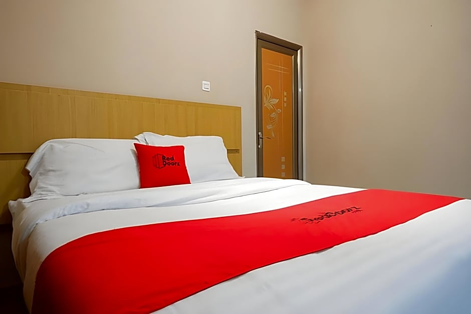 RedDoorz Plus @ Hotel Srikandi Kendari