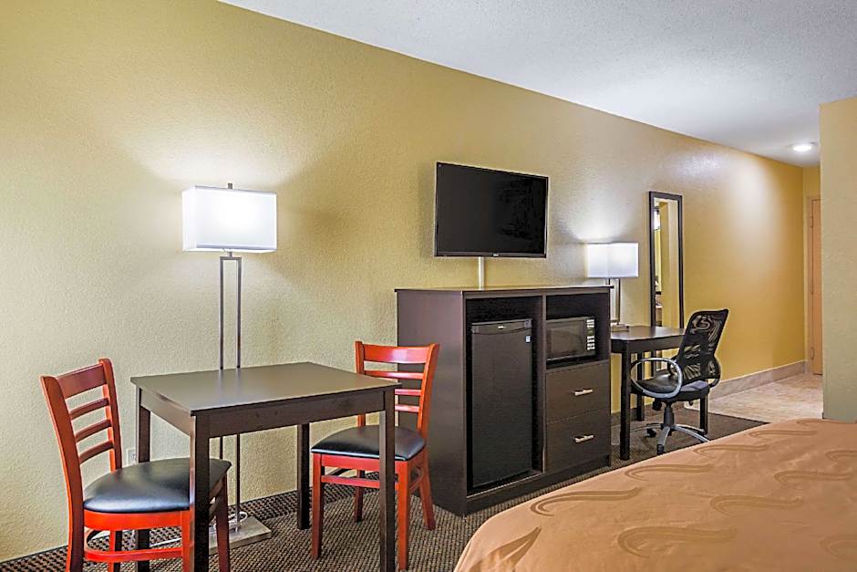 Quality Inn & Suites Greensburg I-74