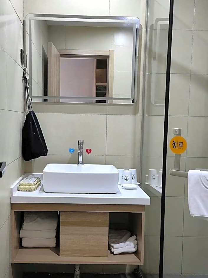 GreenTree Inn Huainan Tianjiaan District Wanda Plaza Express Hotel