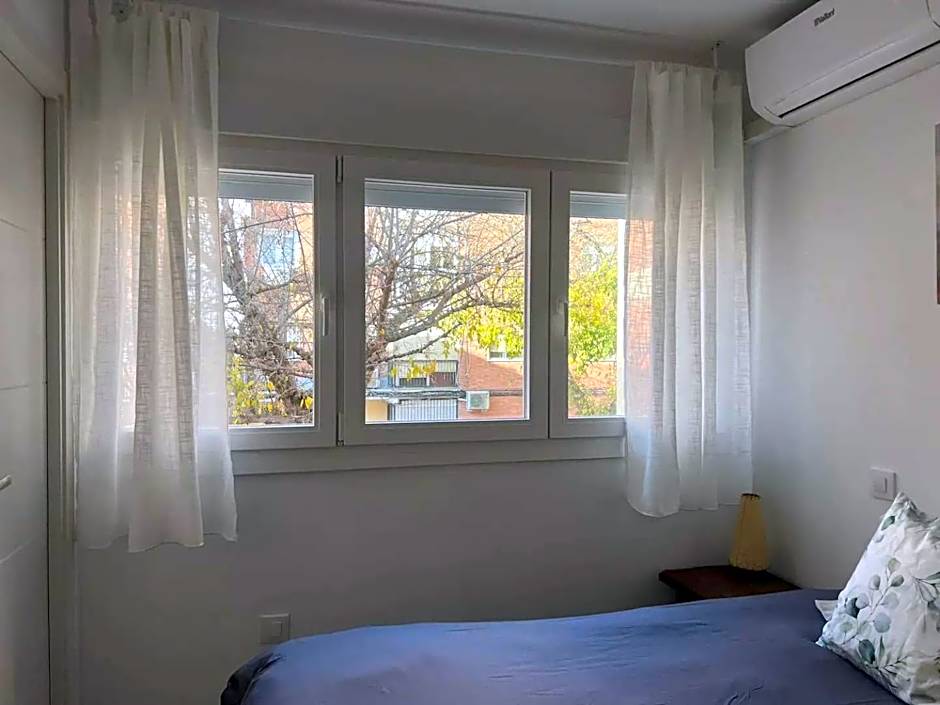 Charming Apartment up to 4 persons 3 min to Metro