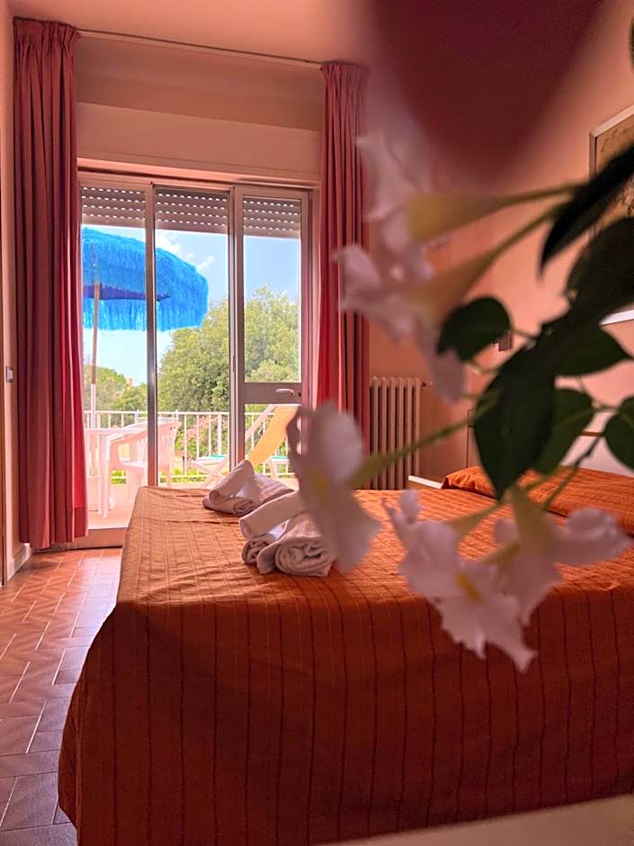 Hotel Ellymar