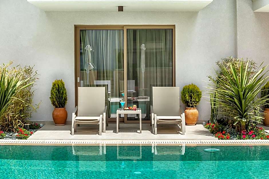 Pefki Deluxe Residences