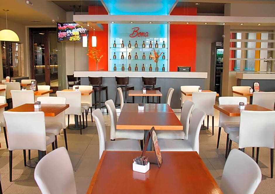 Hotel Carlos V by DOT Urban