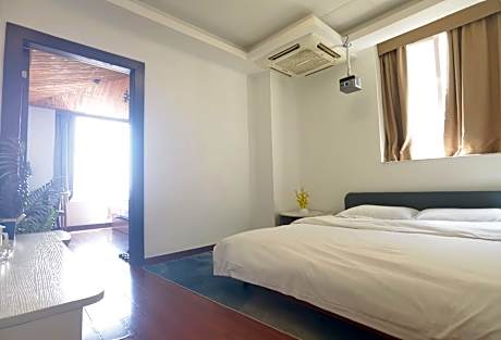 Deluxe Suite Room