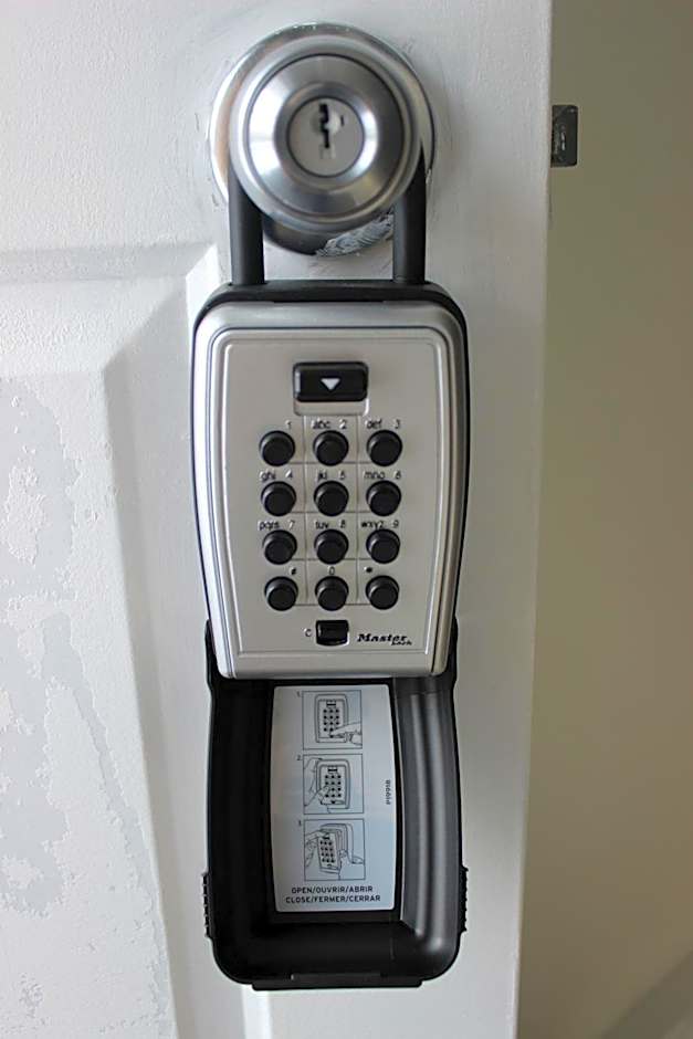 Home away from home - 6 bedroom fantastic bungalow