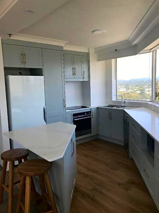 Burleigh Surf Apartments