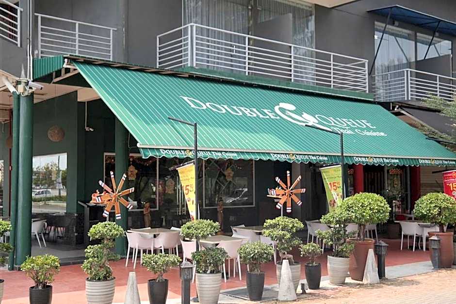 Clover Hotel