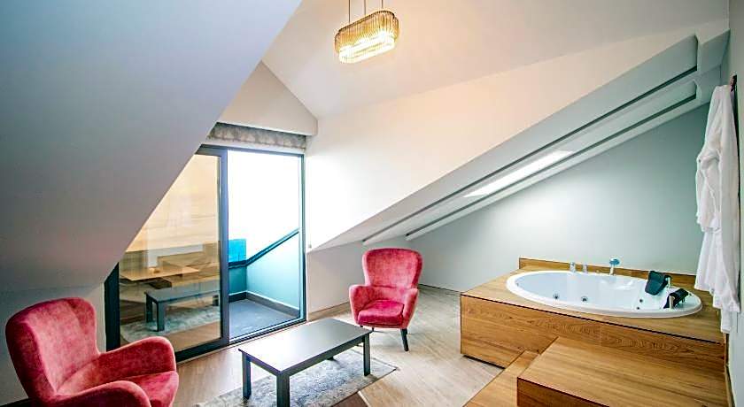 Peerless Villas Hotel