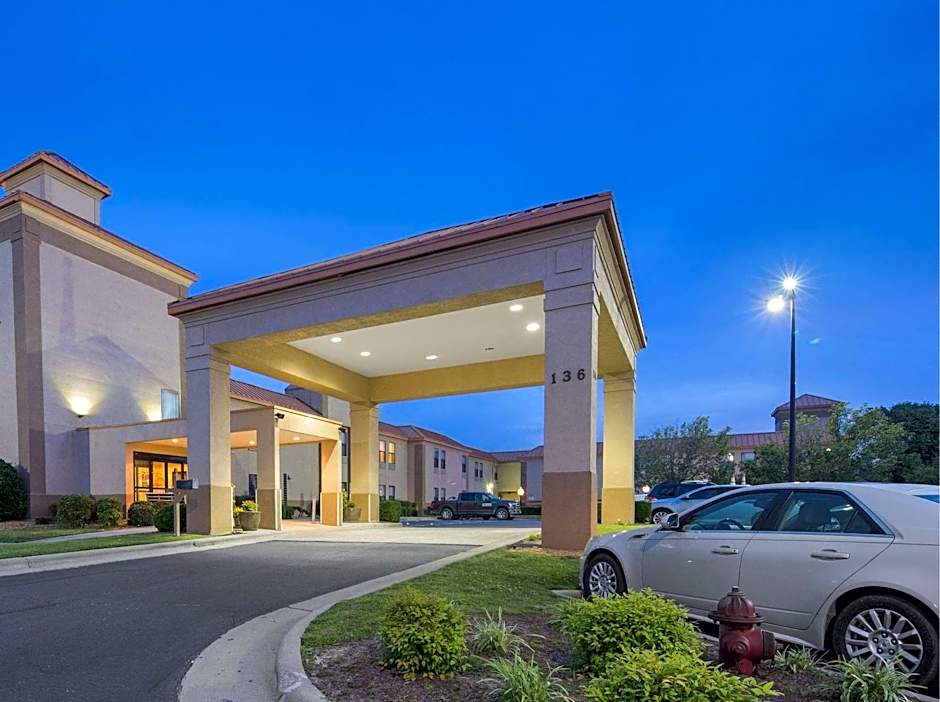SureStay Plus Hotel By Best Western Roanoke Rapids