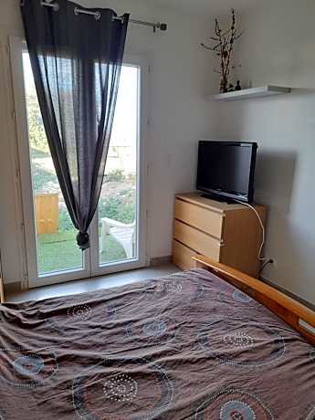 Apartment with Garden View