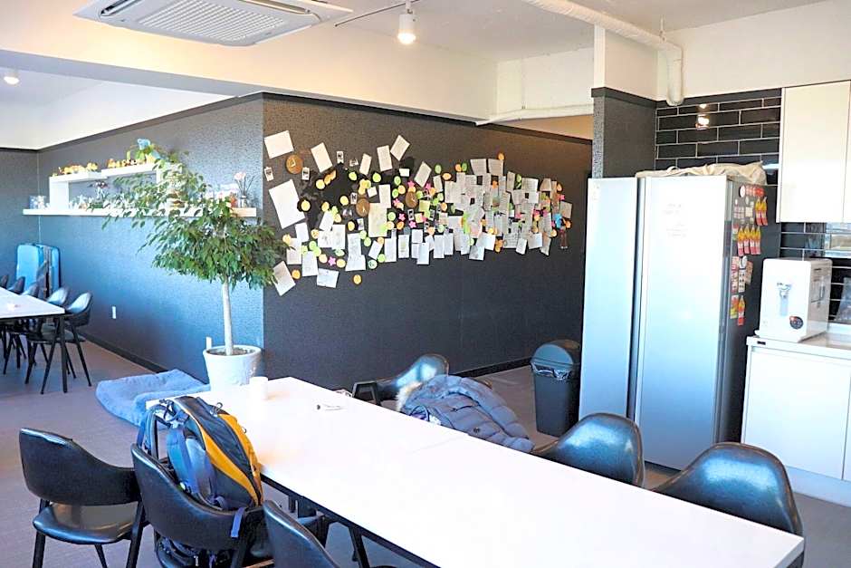 Mozzi Hostel