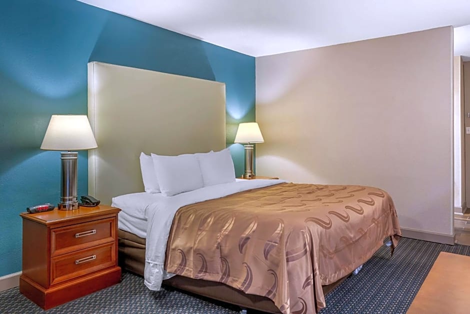 Quality Inn & Suites Apex-Holly Springs