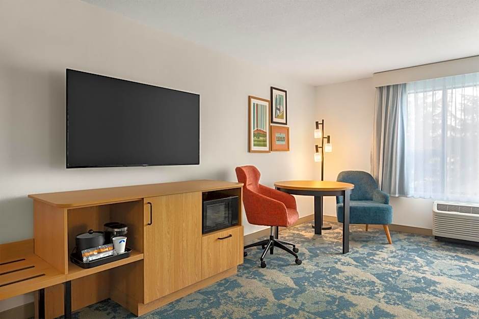 Hampton Inn & Suites by Hilton Langley-Surrey