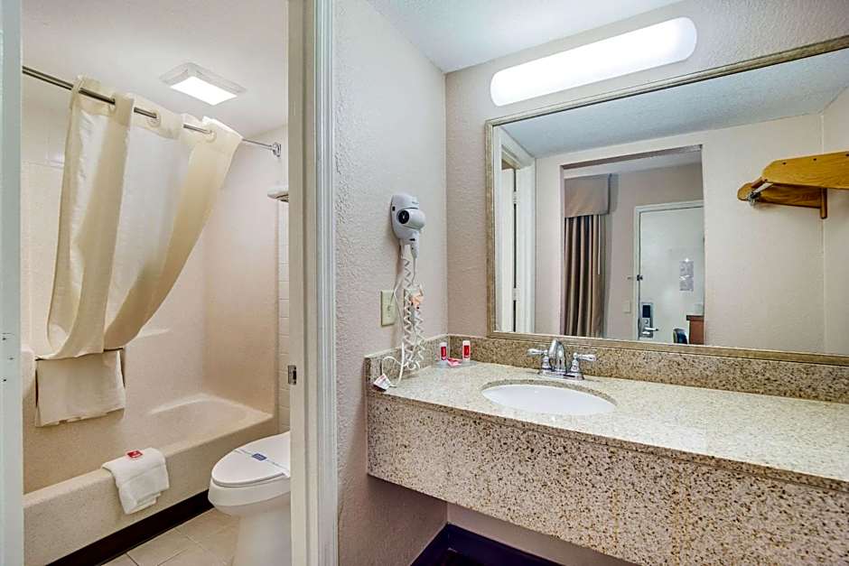 Econo Lodge Walterboro I-95