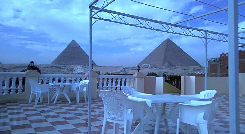 royal pyramids inn