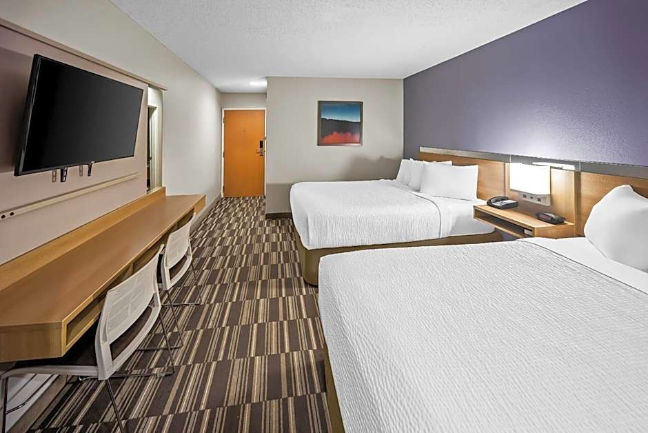 Microtel Inn & Suites by Wyndham Greensboro