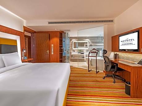 Premier Suite with One Single Bed and City View