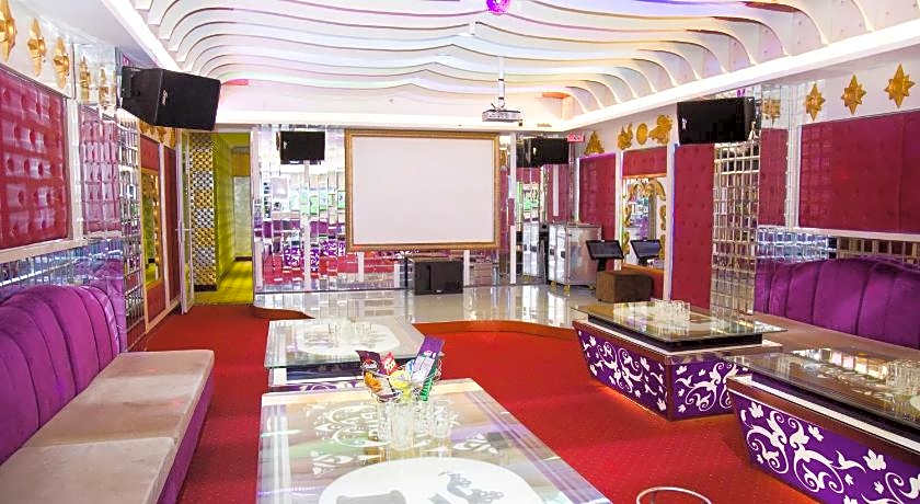 Hai Ba Trung Hotel and Spa