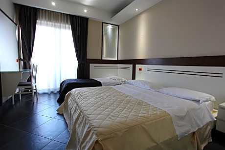 Deluxe Single Room
