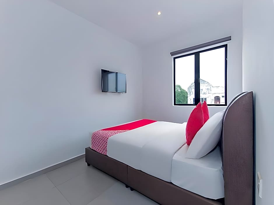 Super OYO 246 Link Inn