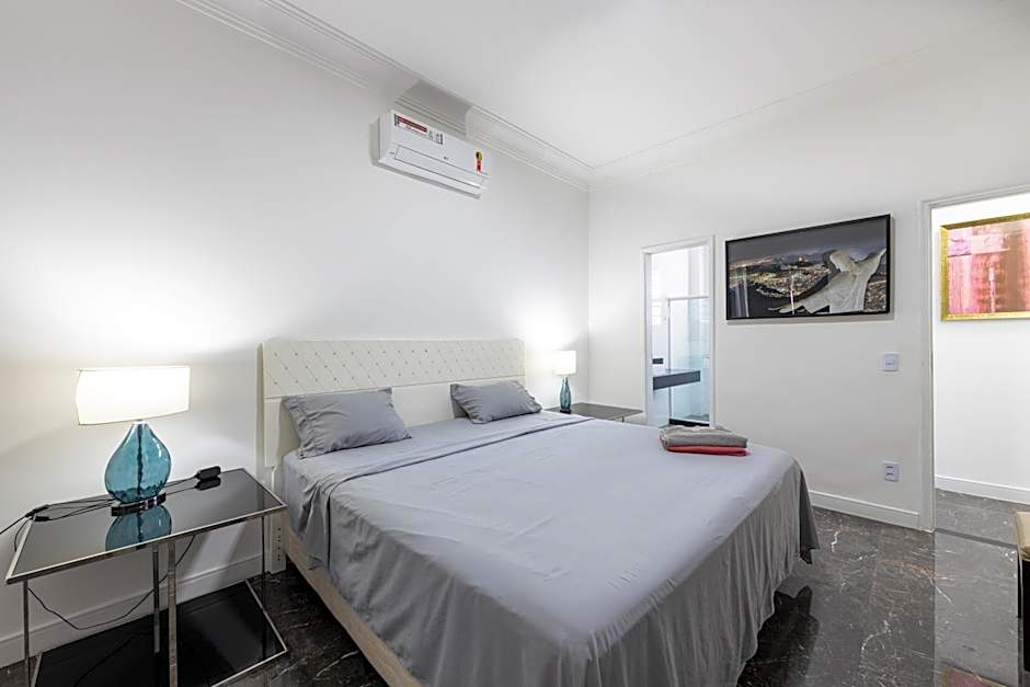 The Best Copa Executive Design Penthouse 4 bedroom 3 bathroom 6 air conditioners 2500 sq ft 85 inch cimema tv