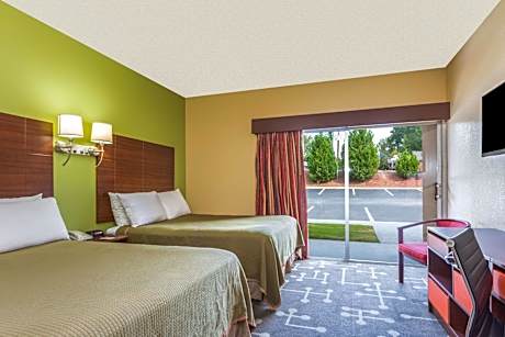 Double Room with Two Double Beds - Smoking