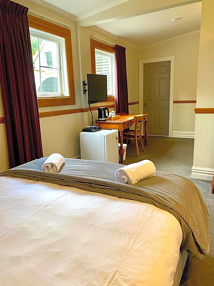 Shepherds Arms Hotel