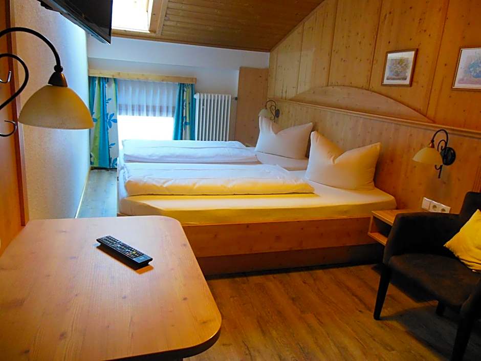 Gasthof Pension Altwirt
