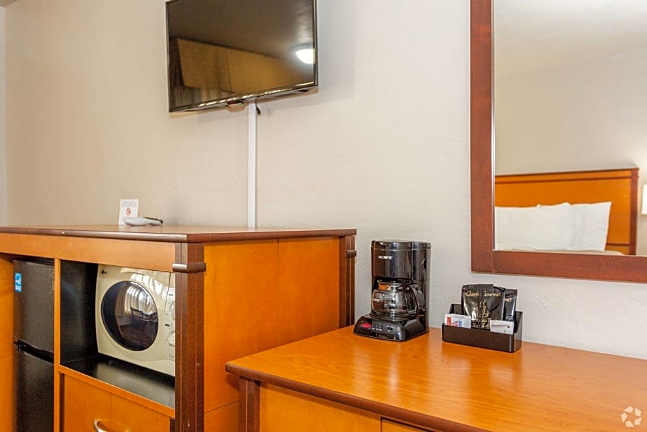 Anchor Bay Inn By OYO Reedsport
