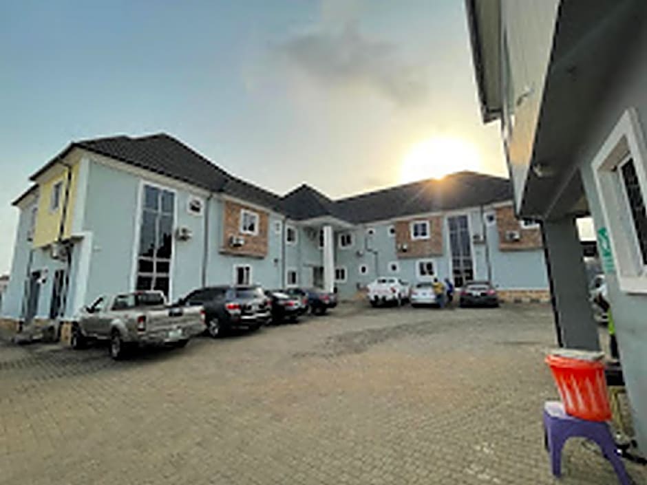 Eleventh House Hotel and Suites