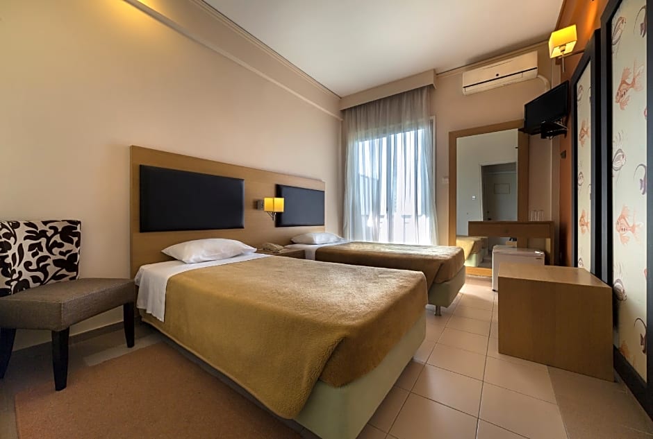 Delfini Hotel Patras