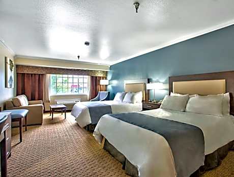 2 Queen Beds, Non-Smoking, High-Speed Wi-Fi, Microwave And Refrigerator, Full Breakfast